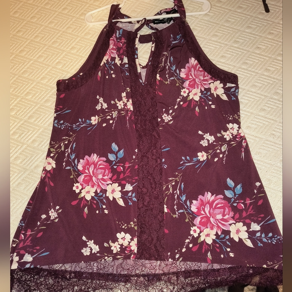 Cute white house black market blouse